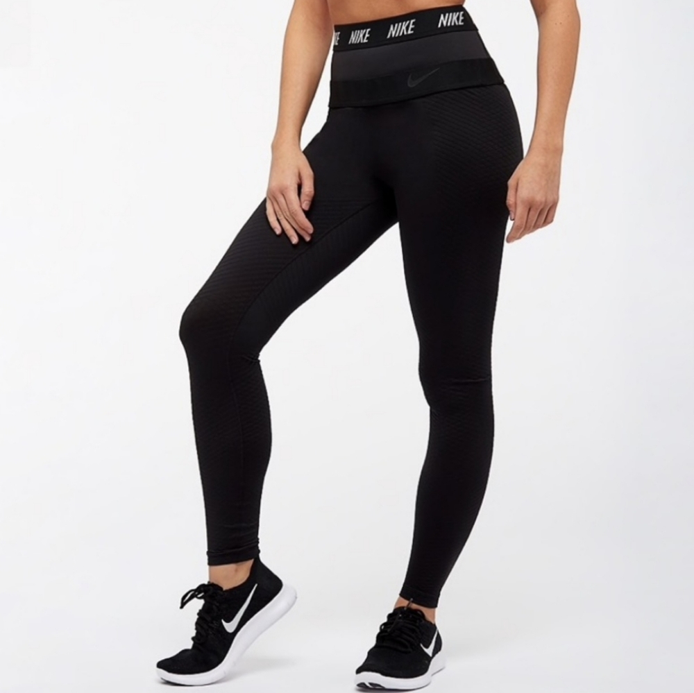 NWOT Nike Zonal stretch tight leggings